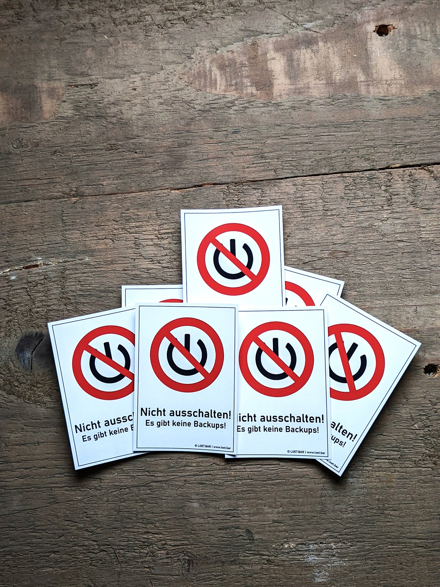 Nicht ausschalten Sticker (10 Stk.)